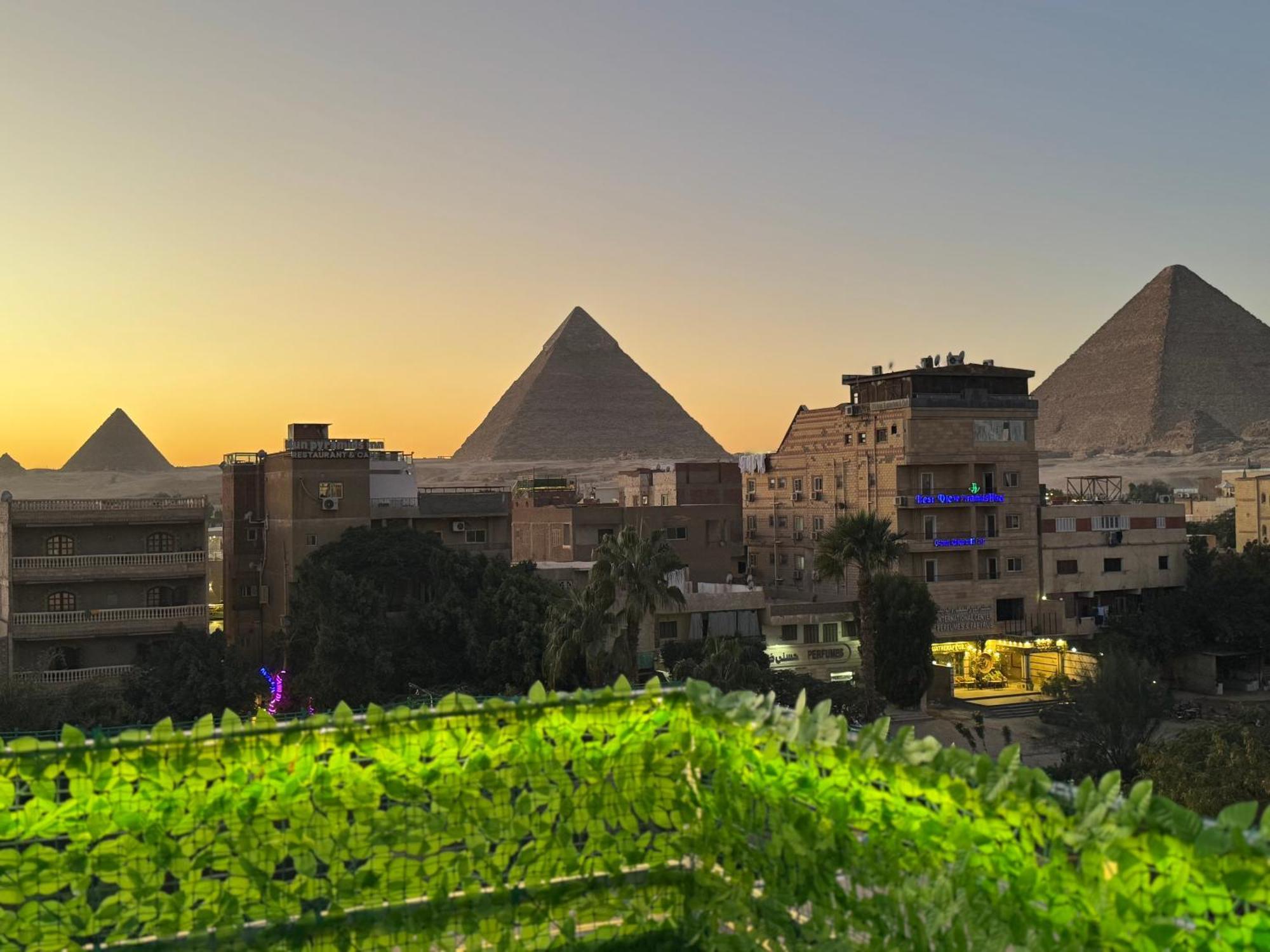 Nefertiti Pyramids View Hotel Cairo Exterior photo